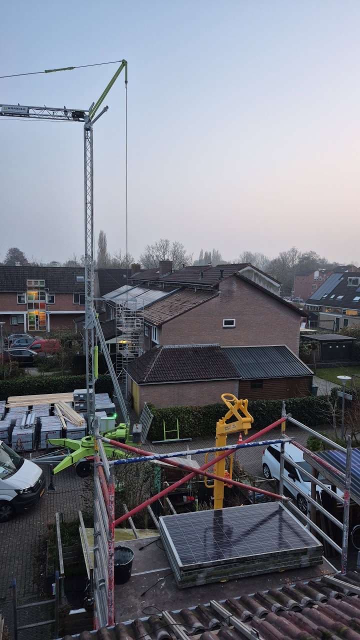Betonnen dakpannen vervangen door keramische dakpannen in Nederland